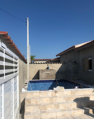 Imagem 3 de 9 de Casas Novas Com Piscina Lado Praia Em Ótima Localização