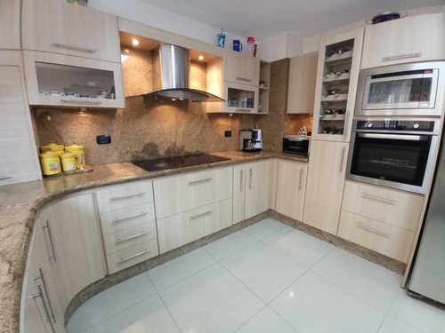 Imagen 9 de 26 de Venta Casa 200 M2 5h/4b/ 2p Alto Prado