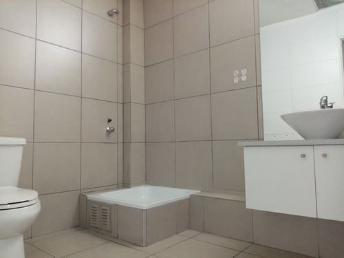 Lindo Local De 462 M2 Con Gran Acceso Desde La Calle