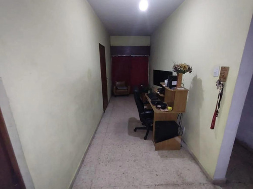 Ph En Venta - 4 Dormitorios 4 Baños - 208mts2 - Crucecita, Avellanea