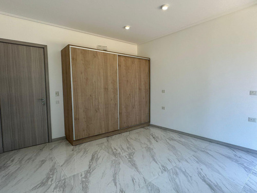 Casa En Venta - 4 Dormitorios 4 Baños - Cochera - 1.300mts2 - Pinamar