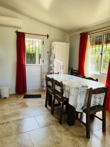Venta De Casa En Balneario Bs. As. A 200 Mts Del Mar.