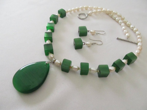 Conjunto Colar Com As Pedras E Perolas Naturais