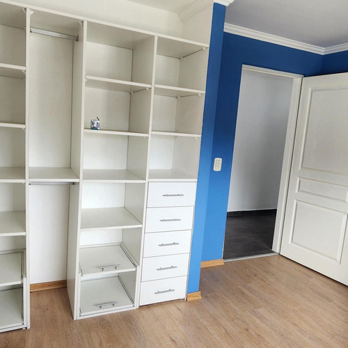 Casa En Venta - 4 Dormitorios 3 Baños - Cochera - 310mts2 - Morón