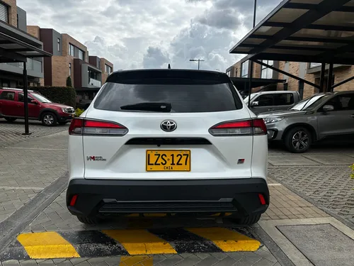 Toyota Corolla Cross Gazoo Racing - Año 2023 - Blanco Perla