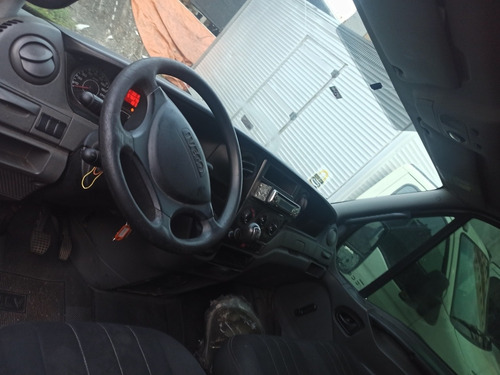 Imagem 11 de 14 de Iveco Daily Iveco 35s14 Bau 2013