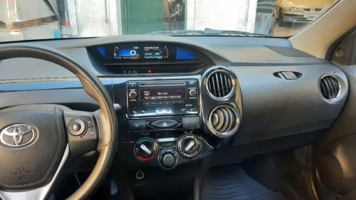 Toyota Etios 1.5 Sedan Xs 2017