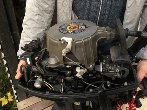 Imagen 7 de 10 de Motor Fuera De Borda Mercury 15 Hp 2tiempo Usado Como Nuevo!