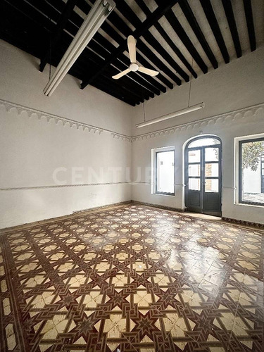Renta Casona Centro Histórico Av. Hidalgo, Queretaro