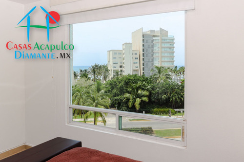Cad Lobayan 303. Terraza Con Vista Parcial Al Mar