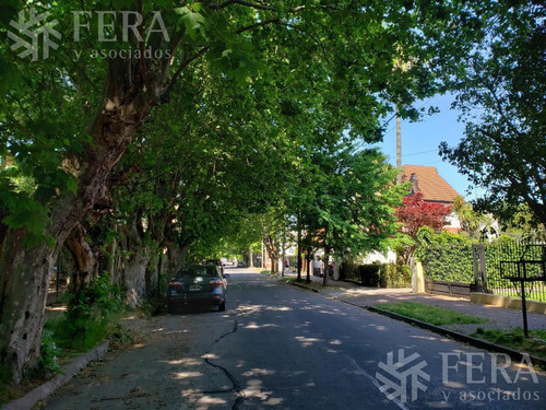 Imagen 3 de 16 de Venta De Casa 5 Ambientes Con Amplio Fondo Libre Y Cochera En Bernal Este (26953)