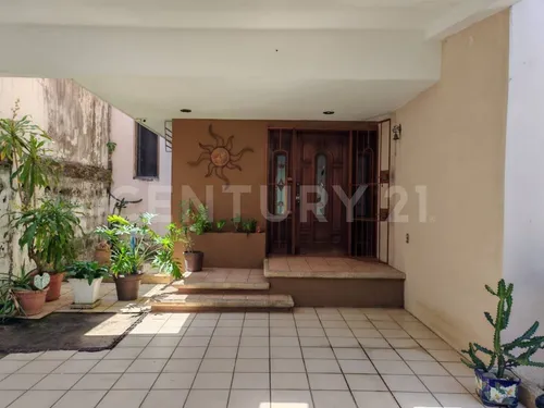 Casa En Renta, Col. Centro, Coatzacoalcos, Ver.
