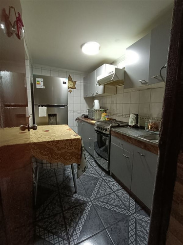 Casa En Venta De 5 Dorm. En Lo Prado
