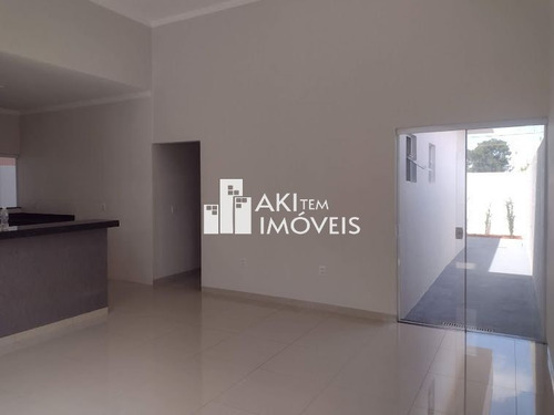 Imagem 5 de 30 de Excelente Residência Com 3 Dormitórios Sendo Um Suíte, Bairro Vista Bela! - 10661