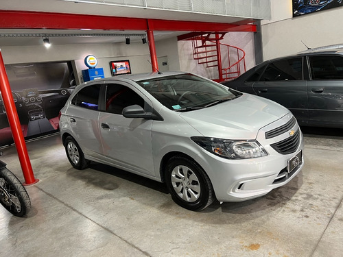 Imagen 5 de 14 de Chevrolet Onix Joy 1.4 2019