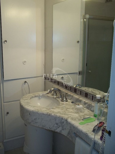 Imagen 5 de 30 de Apartamento En Venta, Edificio A Metros De Playa Brava