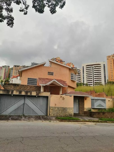 Moderna  Casa En La Urbanización El Parral Foc-791