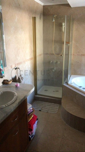 Imagen 11 de 30 de 10 Entre 518 Y 519, Casa En Venta, 4 Dormitorios Con Piscina
