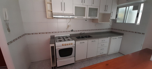 Imagen 4 de 14 de Departamento 3 Amb Con Dos Patios