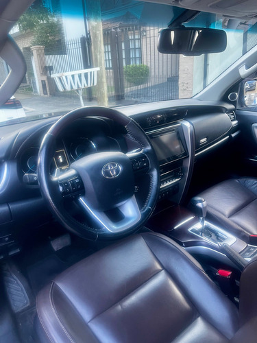 Toyota Sw4 4x4 Automática, Cuero 3 Filas De Asientos