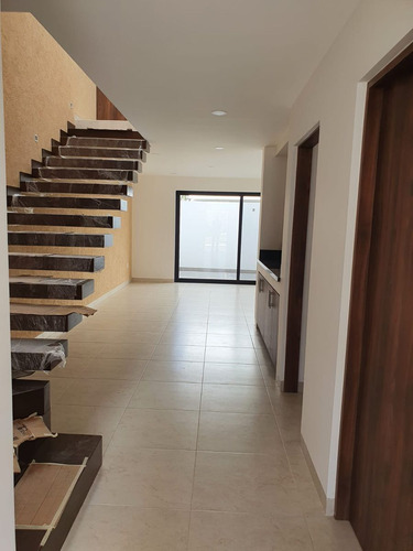 Residencia En Portanova, Diseño De Autor, Jardín, Sala Tv, 4 Recamaras, De Lujo