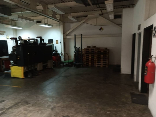 Imagen 3 de 27 de Oportunidad Edificio Comercial En Prados Del Este