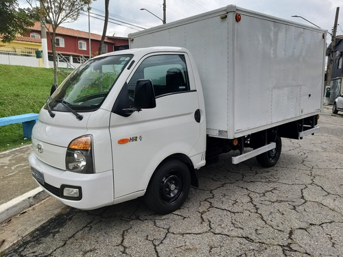 Imagem 1 de 15 de Hyundai Hr 2017 2.5 Hd Cab. Curta S/ Carroceria Tci 2p