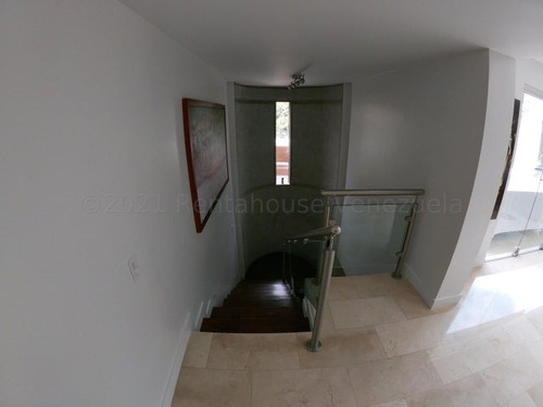 Carla Gonzalez Apartamento En Venta En Los Palos Grandes Mls #23-1516 Gt