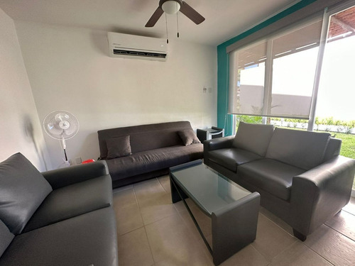Hermosa Villa En Renta Con Increíble Zona De Alberca Cerca De La Playa