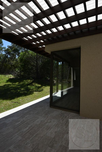 Casa En Venta Costa Esmeralda, Barrio Senderos 3