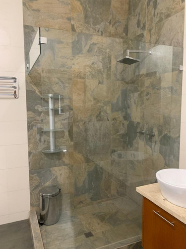 Grey Zuloaga Y Javier Philip Inzitu Realtors Venden Penthouse En Residencias Oasis Park Sabana Larga Valencia Carabobo Venezuela