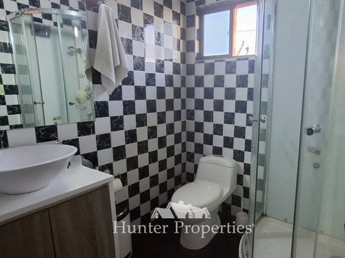Casa En Venta De 3 Dorm. En Maipú
