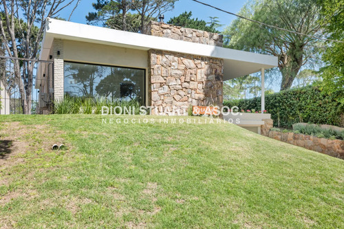 Alquiler De Temporada Casa En Playa Mansa Con 4 Dormitorios Toda Reciclada