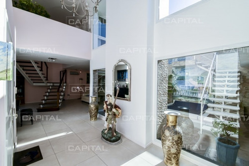 Imagen 4 de 30 de Casa En Venta San Rafael Tres Dormitorios + Piscina + Casa De Huéspedes- Ref: 28645