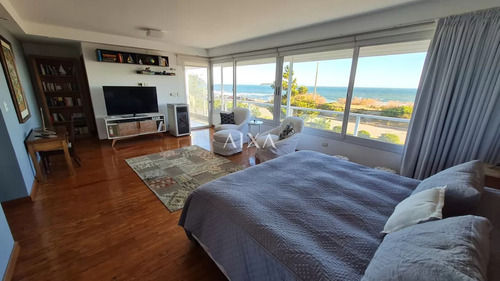 Venta Casa 5 Dormitorios Frente Al Mar Playa Mansa