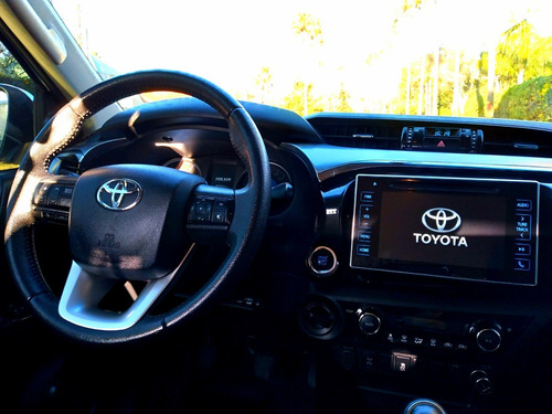 Toyota Hilux Srv Nafta 4x4 2019, 33.000 Km, Permuto.