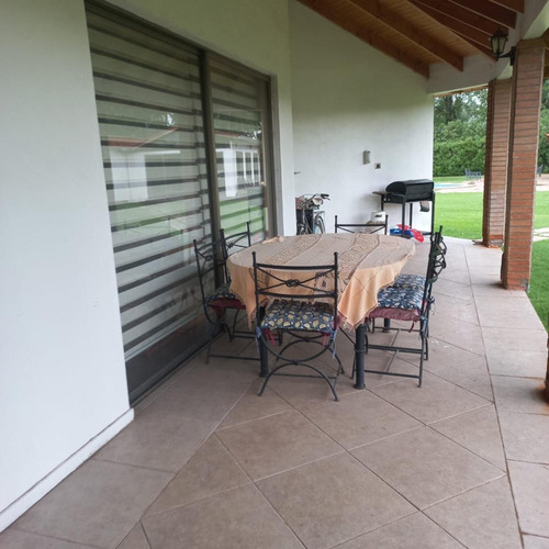 Excelente Casa 282 M2 En Condominio Las Fuentes