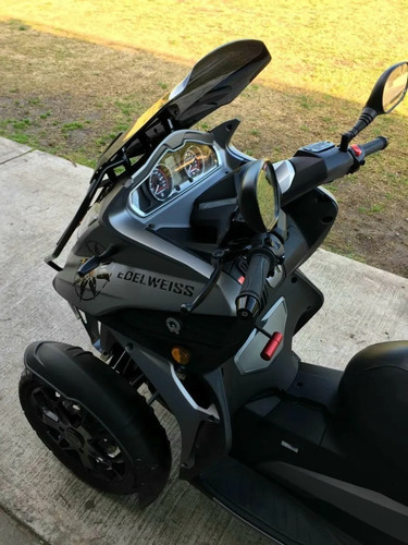 Imagen 3 de 4 de Quadro Qv3 Edelweiss (piaggio Mp3)