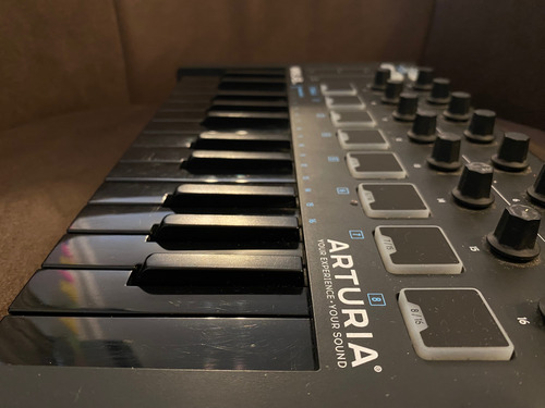Arturia Minilab Mkii Controlador Midi Negro (Usado)