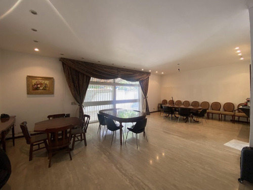 Casa - Altamira - 735 Mts2
