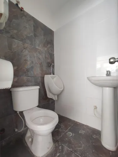 Local En Arriendo En La Riviera. Cod A28827