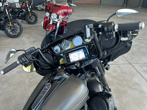 Harley Davidson Street Glide Special 114