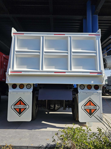 International 4300 Modelo 2014 Volteo Nuevo 7 Metros
