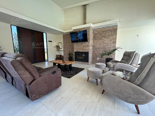 Chacra Con Casa Moderna En Venta, Ruta 39.