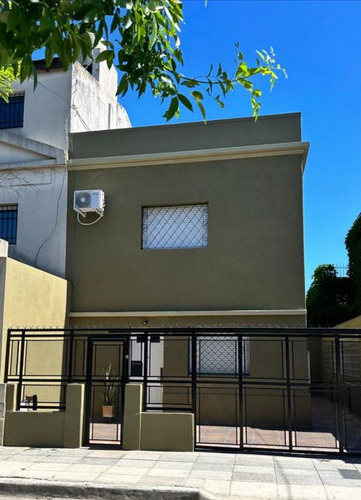4 Ambientes Con Patio Y Cochera