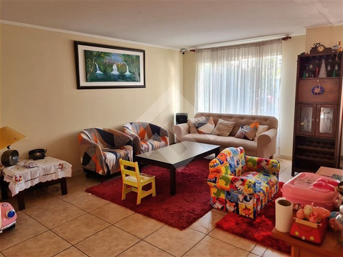 Imagen 1 de 18 de Casa En Venta De 3 Dorm. En Maipú
