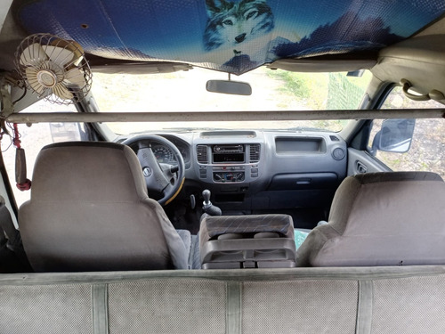Imagen 5 de 8 de Nissan Urvan 2005