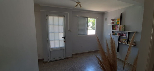 Imagen 12 de 13 de Casa 2 Dorm, Con Local Comercial En Franck