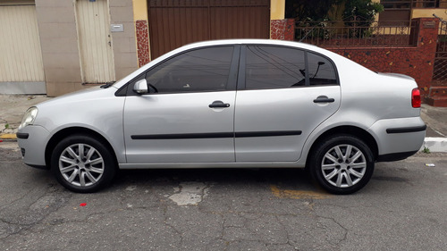 Volkswagen Polo 1.6 Total Flex I-motion - 2010