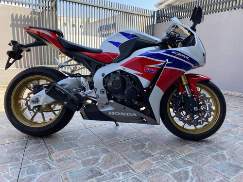 Imagem 1 de 6 de Honda Cbr 1000rr Hrc Ok